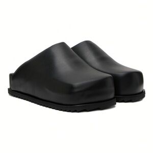 YUME YUME Black Truck Slides